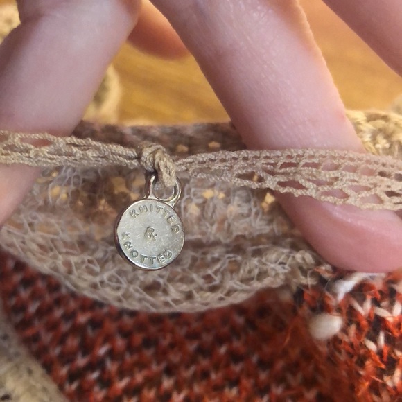 Beautiful 47 percent Cotton Sweater by Anthropologie - Picture 10 of 13